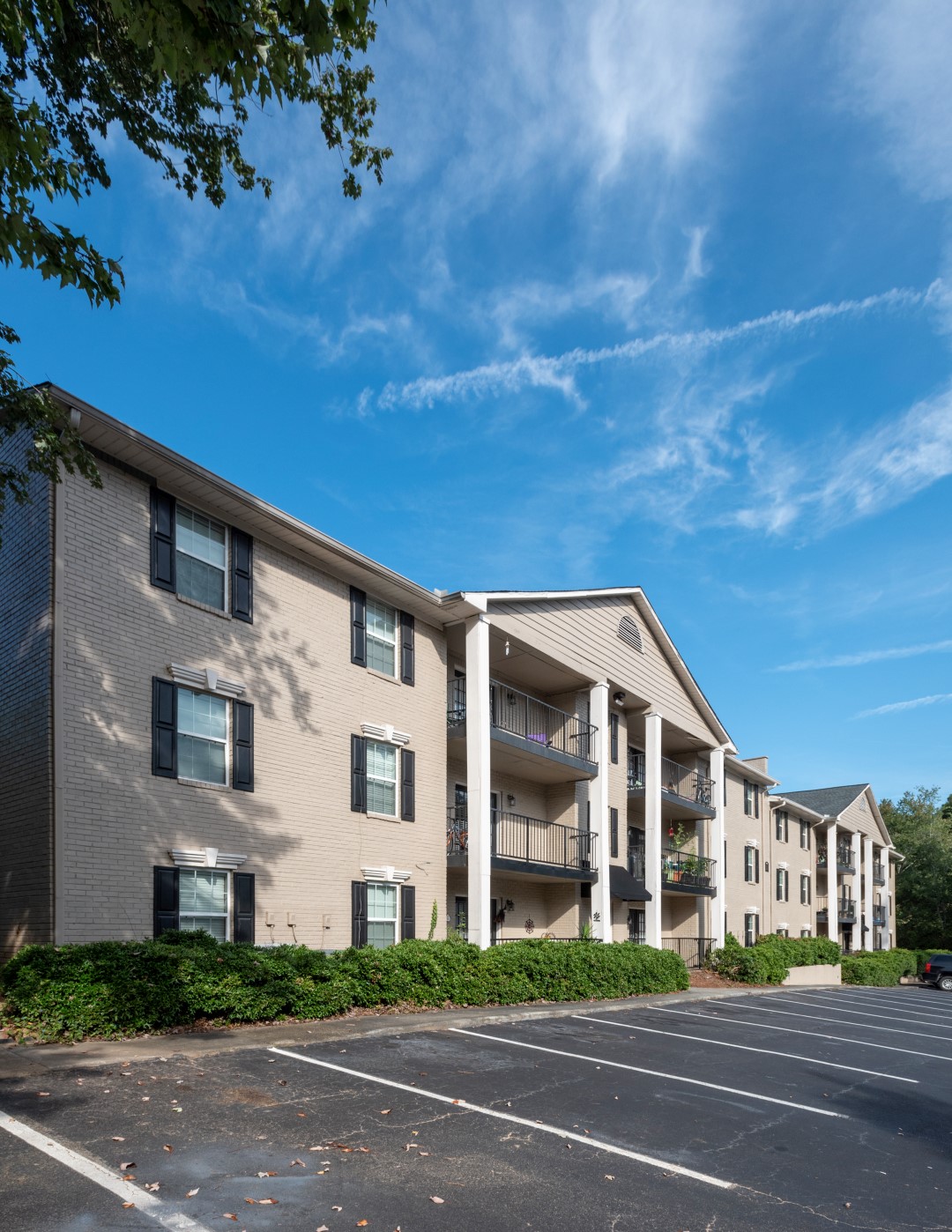 The Carlyle of Sandy Springs The Multifamily Advisory Group at
